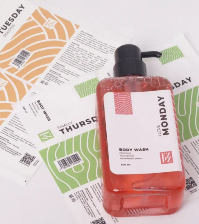 Contoh kemasan 4 dengan Stiker Label Vinyl White